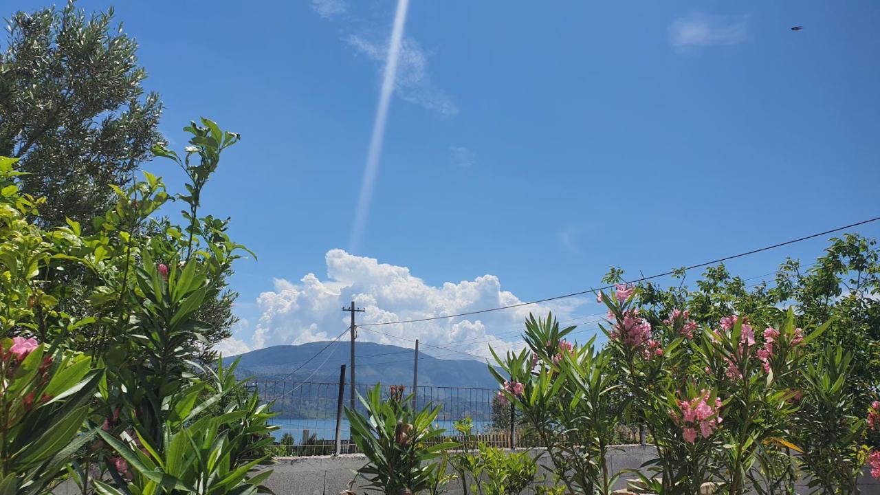 Mihal Suites ซารานเดอ ภายนอก รูปภาพ
