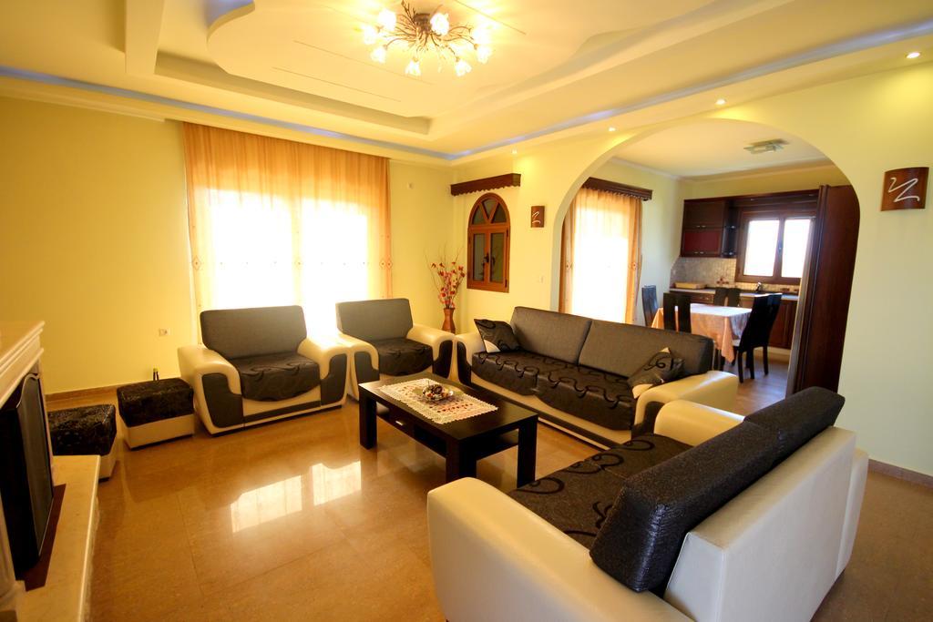 Mihal Suites ซารานเดอ ภายนอก รูปภาพ